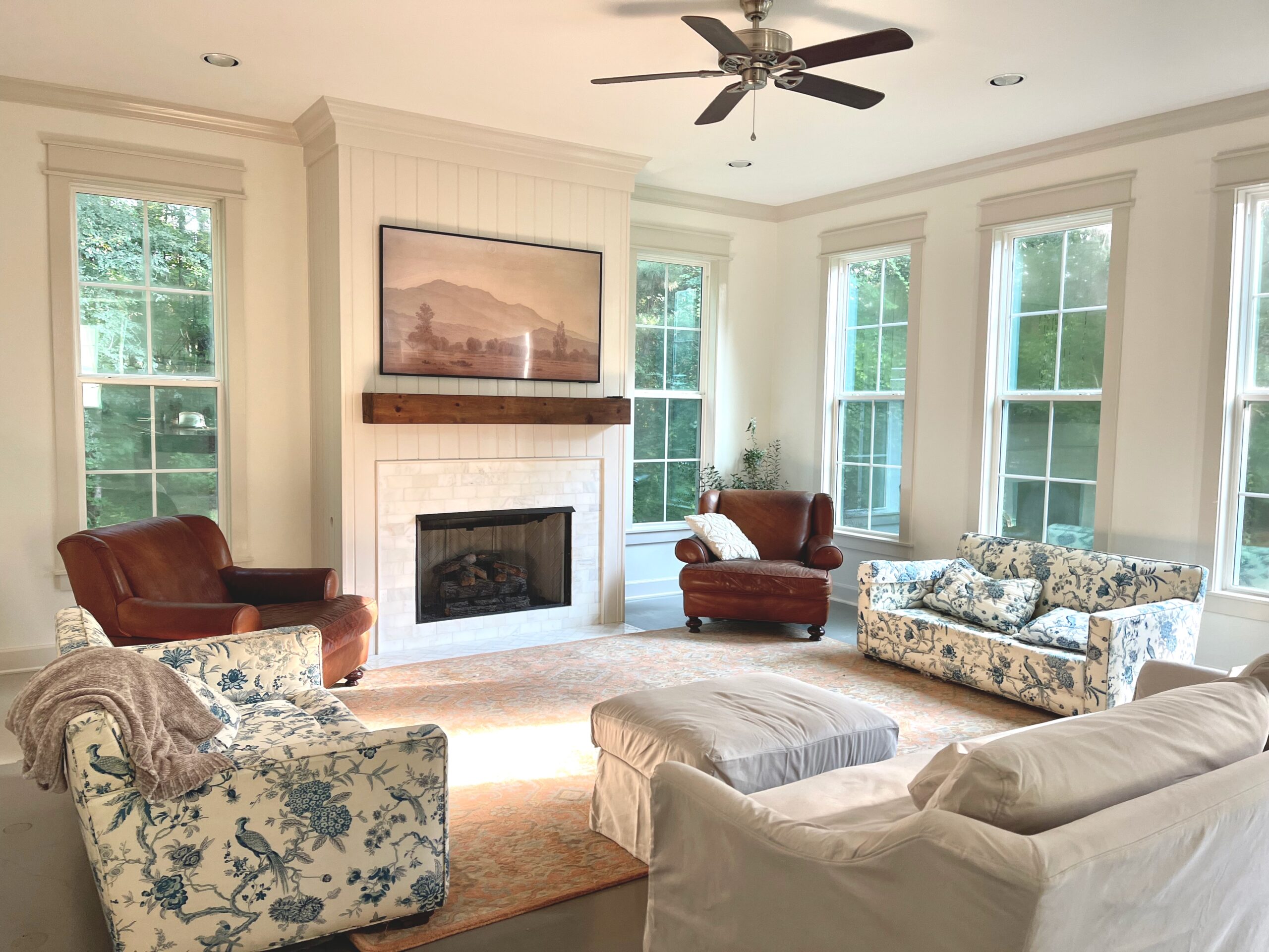 from modern farmhouse to grandmillenial minimalist living room