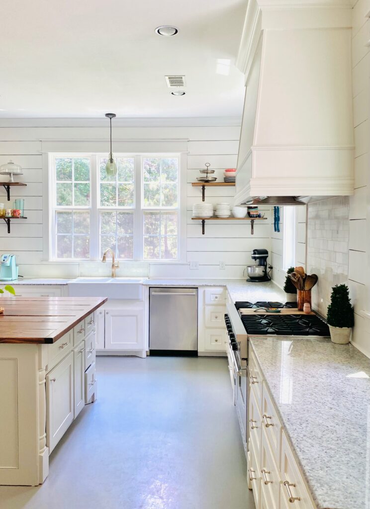 modern farmhouse kitchen